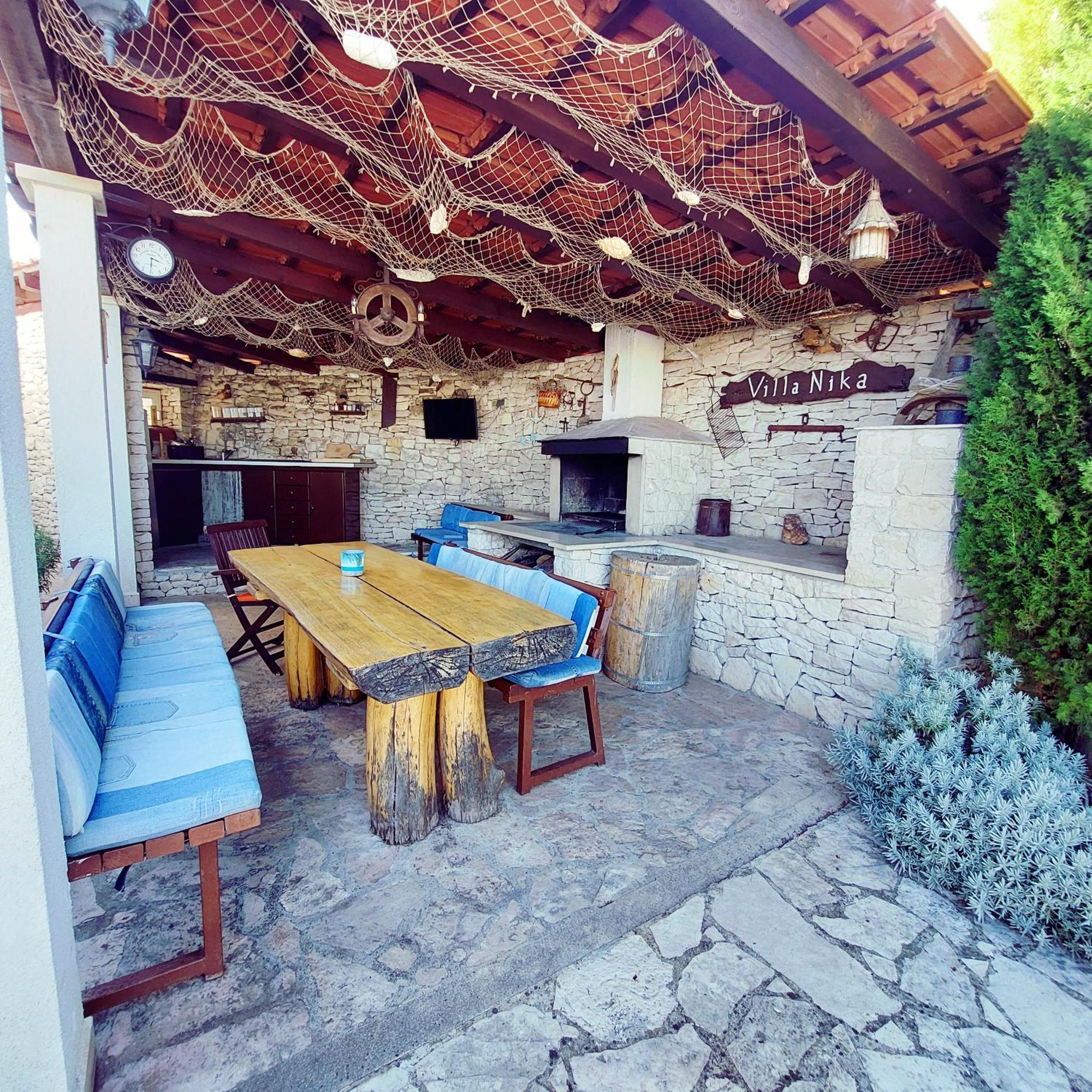 Charming Villa Nika With The Pool Supetar Ngoại thất bức ảnh